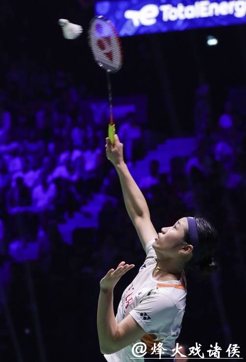 挑落世界第一！陈雨菲2-0安洗莹进世锦赛决赛