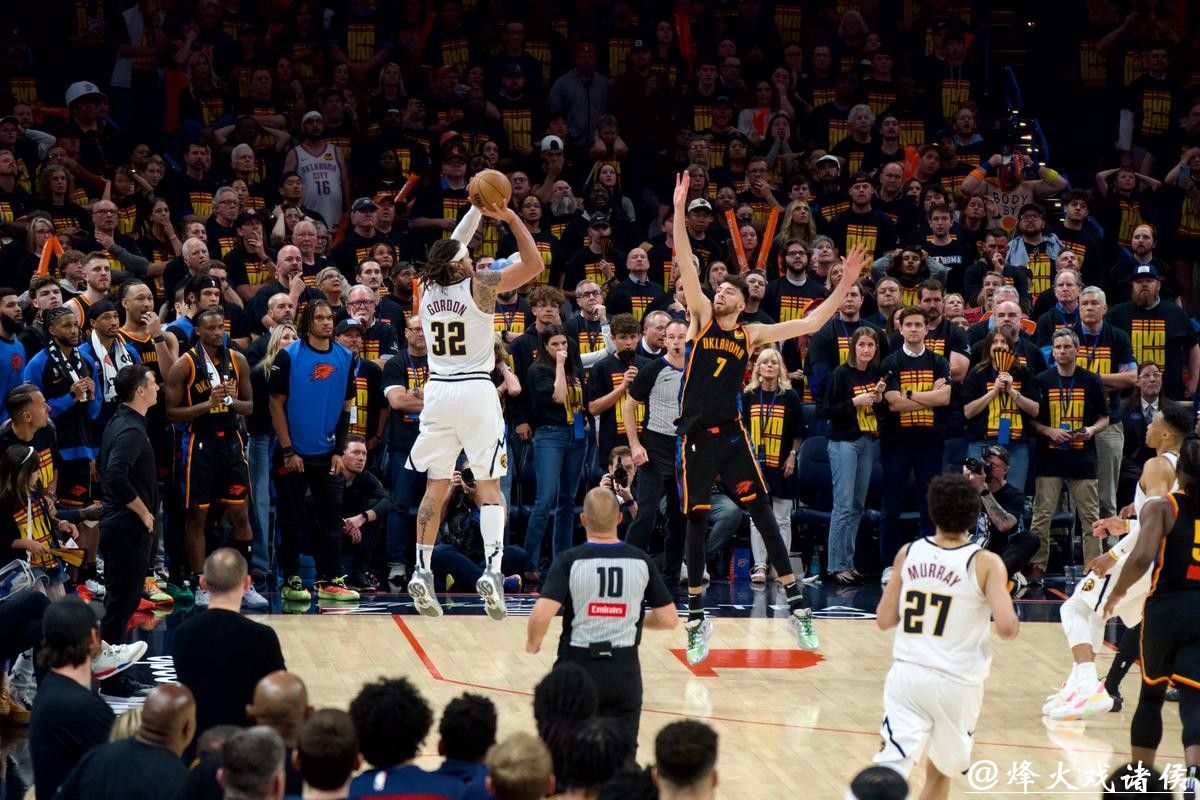 掘金主帅:40次三分出手积极,投篮未中致败 掘金主帅:40次三分出手积极,投篮未中致败