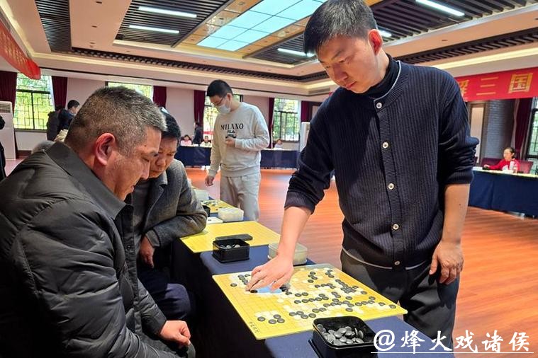组图：中国围棋甲级联赛走进景区