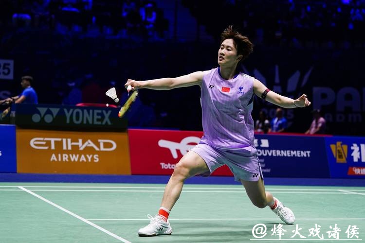 印尼羽毛球大师赛：陈雨菲和“丫邦组合”晋级半决赛